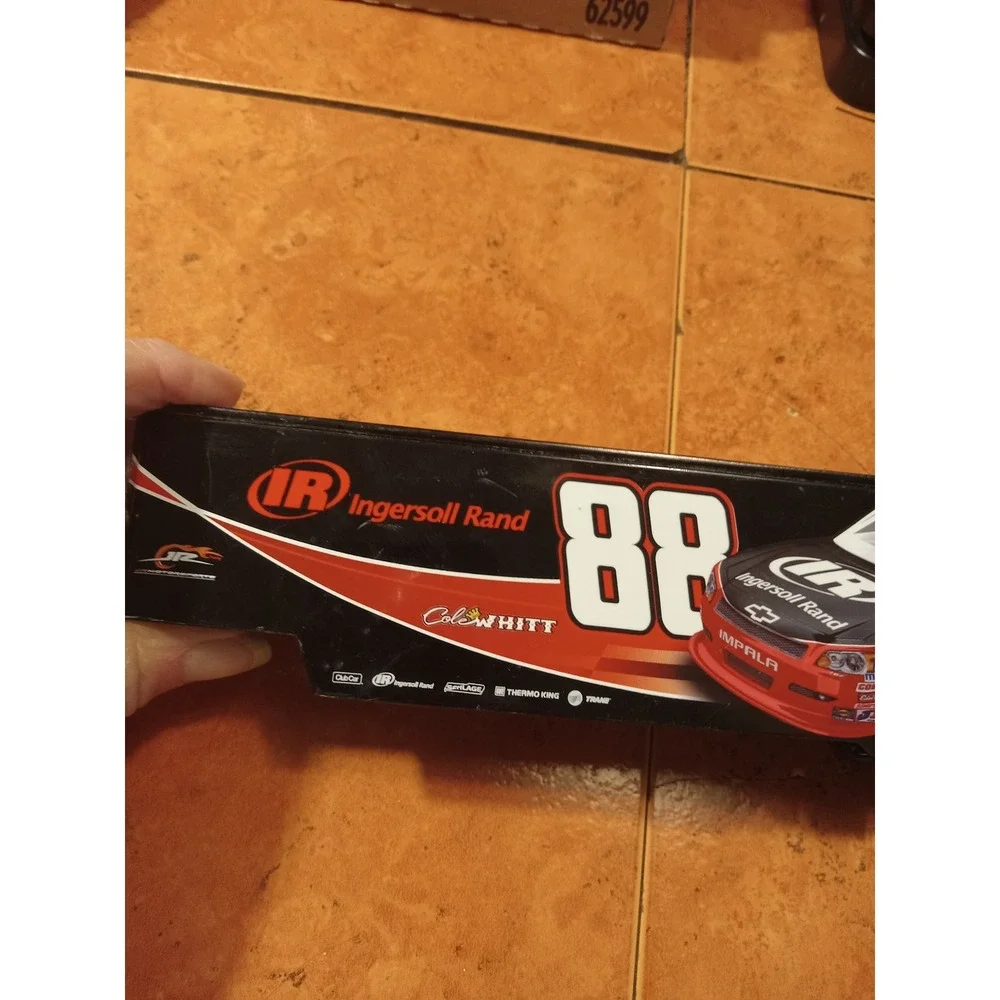 Lionel NASCAR #88 Ingersoll Rand Cole Whitt JR Motorsports Hauler Trailer 1/64 - Picture 3 of 5